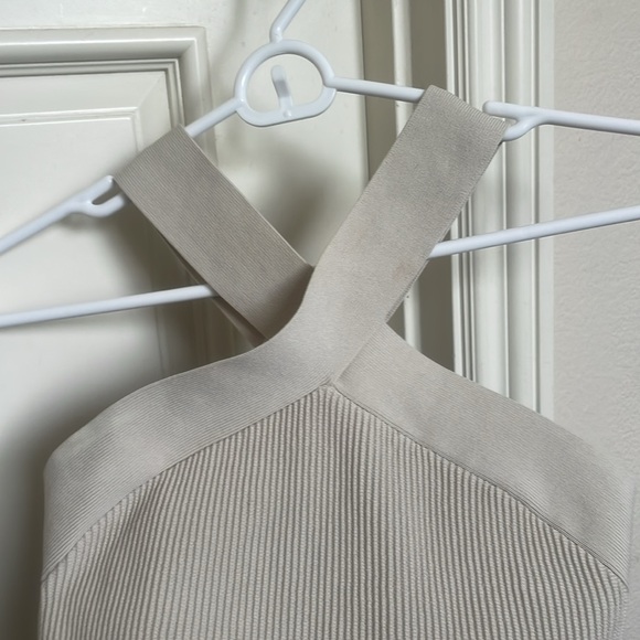 Criss cross neck women’s top - Picture 2 of 3